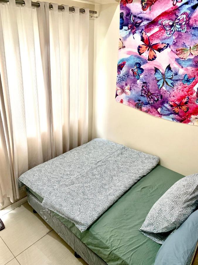 Kathys Crib At Shell Residences Manila Kültér fotó