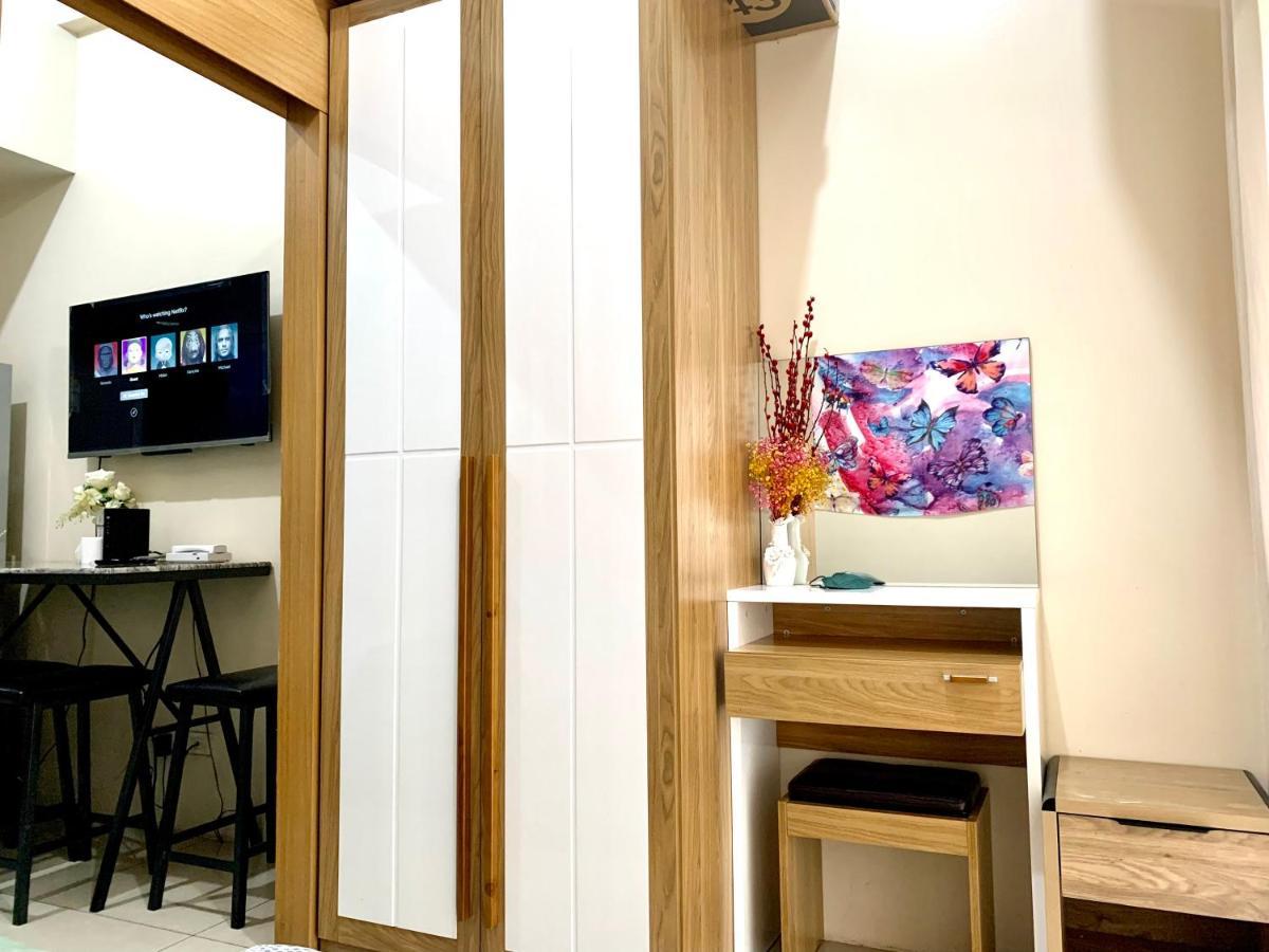 Kathys Crib At Shell Residences Manila Kültér fotó